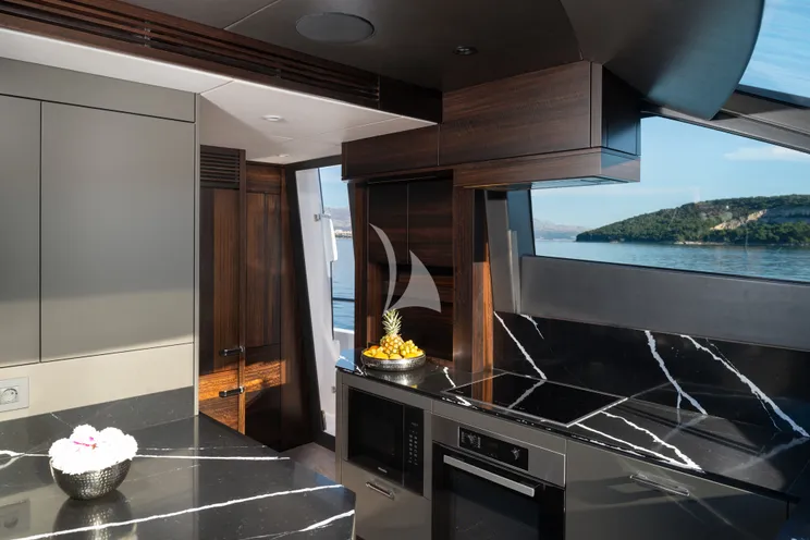 Charter Yacht MOWANA - Sunseeker 86 Yacht - 4 Cabins - Split - Hvar - Dubrovnik - Croatia