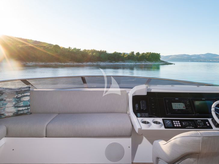 MOWANA Sunseeker 95 - helm MOWANA Sunseeker 95 - helm