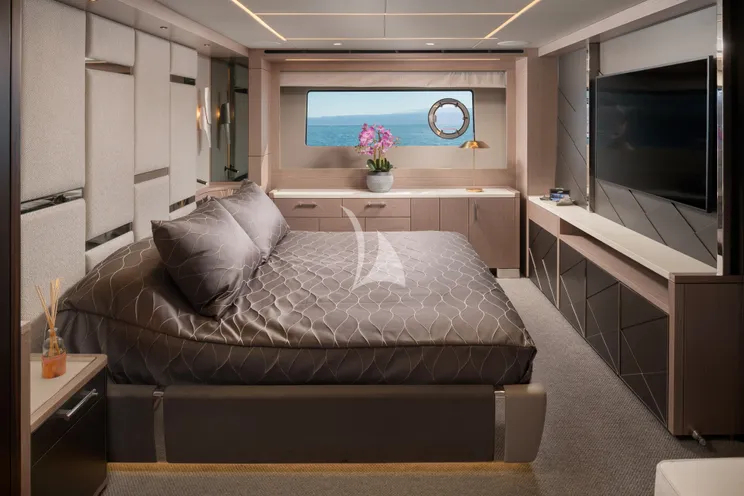 Charter Yacht MOWANA - Sunseeker 86 Yacht - 4 Cabins - Split - Hvar - Dubrovnik - Croatia