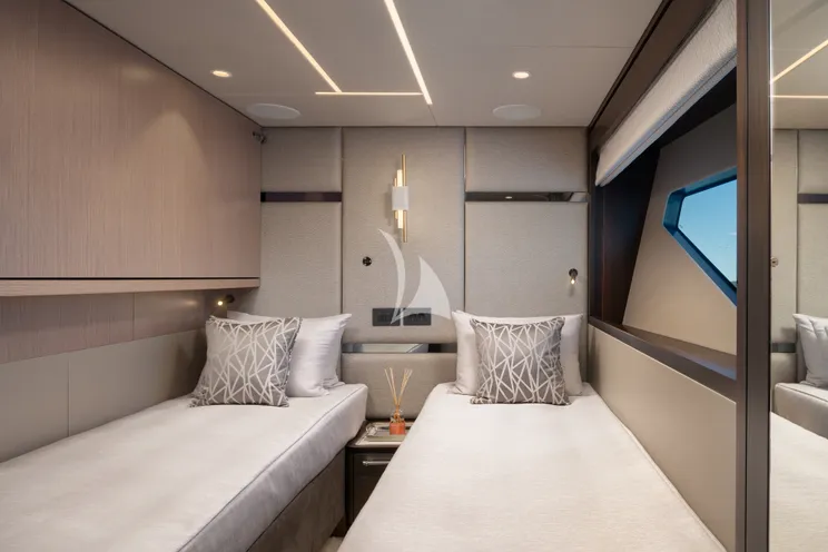 Charter Yacht MOWANA - Sunseeker 86 Yacht - 4 Cabins - Split - Hvar - Dubrovnik - Croatia