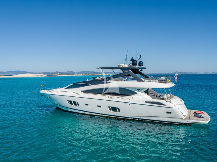 MOZZ II Sunseeker 88 Yacht anchored side profile MOZZ II Sunseeker 88 Yacht anchored side profile