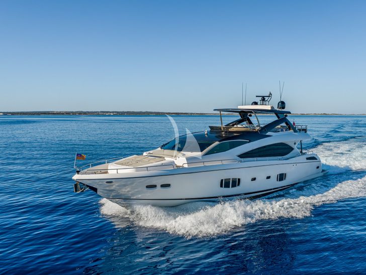 MOZZ II Sunseeker 88 Yacht cruising MOZZ II Sunseeker 88 Yacht cruising