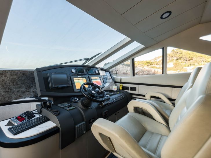 MR CORN Azimut 78 - cockpit MR CORN Azimut 78 - cockpit