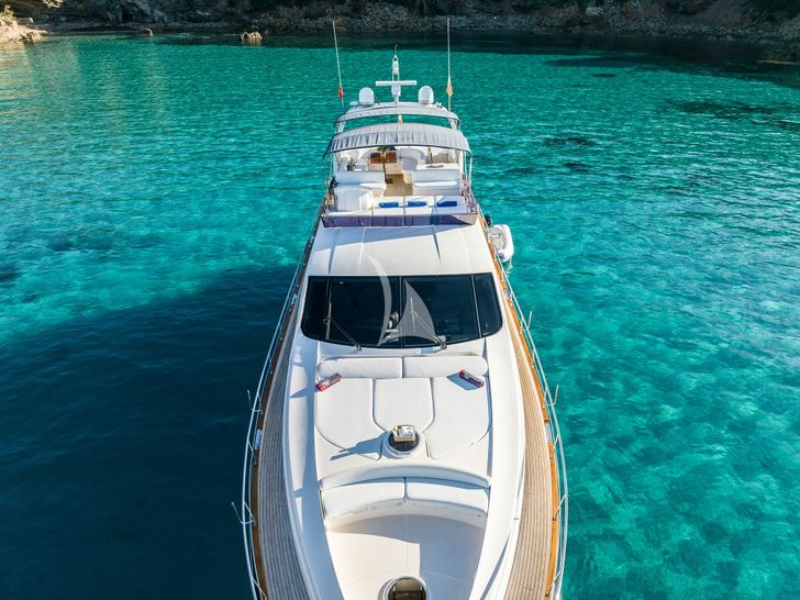 MR CORN Azimut 78 - foredeck MR CORN Azimut 78 - foredeck