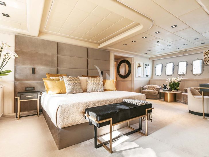 MRS GREY Mangusta 130 - master cabin MRS GREY Mangusta 130 - master cabin