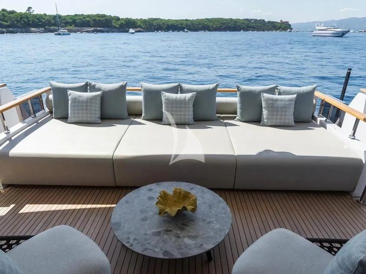 MRS L Custom Line Navetta 30 - aft deck seating MRS L Custom Line Navetta 30 - aft deck seating