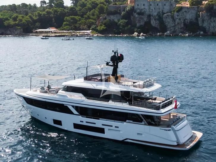 MRS L Custom Line Navetta 30 - anchored MRS L Custom Line Navetta 30 - anchored