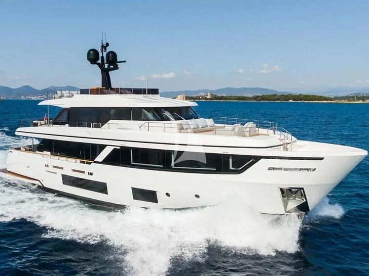 MRS L Custom Line Navetta 30 - cruising profile MRS L Custom Line Navetta 30 - cruising profile