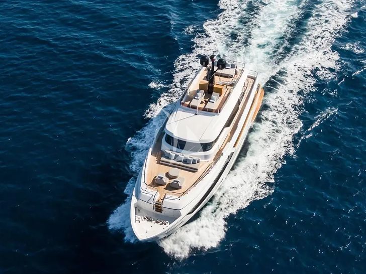 MRS L Custom Line Navetta 30 - cruising MRS L Custom Line Navetta 30 - cruising