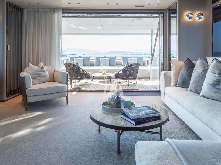 MRS L Custom Line Navetta 30 - main saloon seating MRS L Custom Line Navetta 30 - main saloon seating
