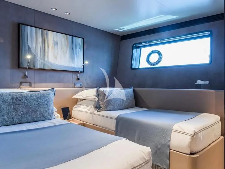 MRS L Custom Line Navetta 30 - twin cabin 1 MRS L Custom Line Navetta 30 - twin cabin 1
