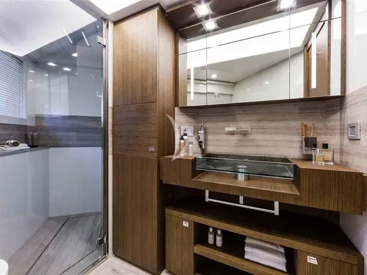 MORNING STAR Ferretti Custom Line 100 - VIP cabin bathroom MORNING STAR Ferretti Custom Line 100 - VIP cabin bathroom