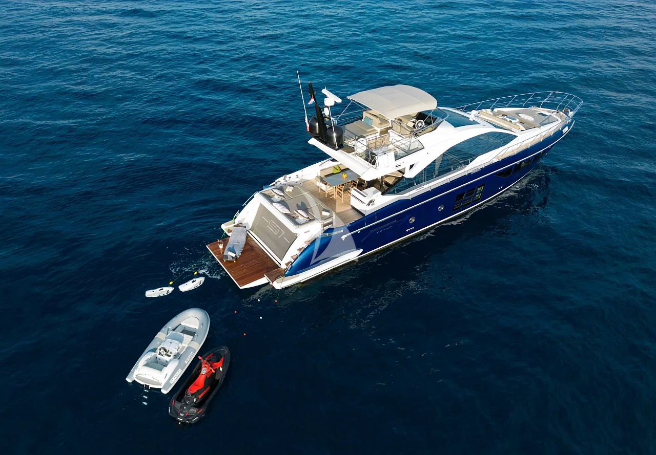 MUDITA Azimut S7 - anchored aerial shot with the water toys