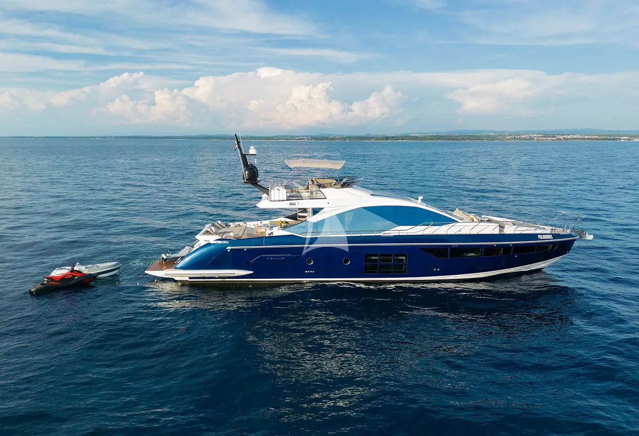 MUDITA Azimut S7 - anchored side profile