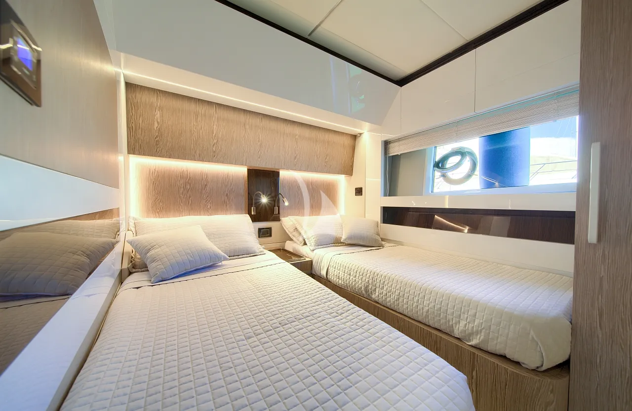 MUDITA Azimut S7 - twin cabin