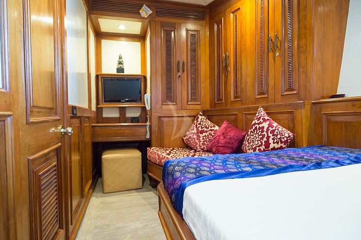 Charter Yacht MUTIARA LAUT - Phinisi 47m - 7 Cabins - Labuan Bajo - Raja Ampat - Indonesia