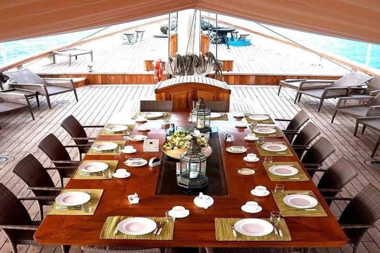 Charter Yacht MUTIARA LAUT - Phinisi 47m - 7 Cabins - Labuan Bajo - Raja Ampat - Indonesia