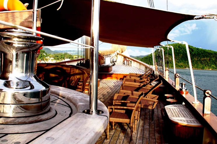 Charter Yacht MUTIARA LAUT - Phinisi 47m - 7 Cabins - Labuan Bajo - Raja Ampat - Indonesia