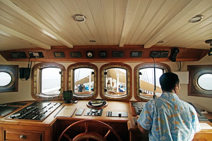 Charter Yacht MUTIARA LAUT - Phinisi 47m - 7 Cabins - Labuan Bajo - Raja Ampat - Indonesia