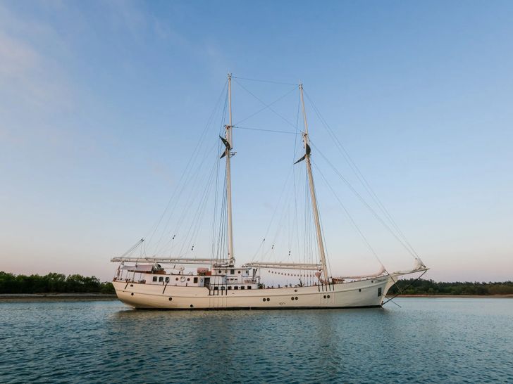 MUTIARA LAUT Phinisi 47m - profile MUTIARA LAUT Phinisi 47m - profile