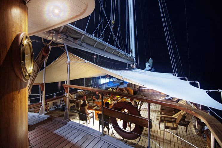 Charter Yacht MUTIARA LAUT - Phinisi 47m - 7 Cabins - Labuan Bajo - Raja Ampat - Indonesia