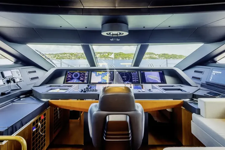 Charter Yacht MY MISTAKE - Ferretti Custom Line 106 - 5 Cabins - Athens - Mykonos - Paros - Cyclades - Aegean - Greece