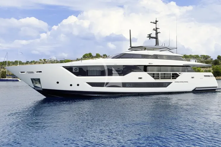 Charter Yacht MY MISTAKE - Ferretti Custom Line 106 - 5 Cabins - Athens - Mykonos - Paros - Cyclades - Aegean - Greece