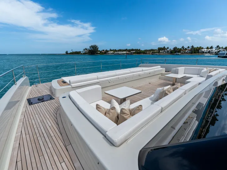 MY TY Sunreef 80 Power - foredeck MY TY Sunreef 80 Power - foredeck