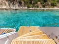 MYMLAN II Privilege Signature 580 - aft platform MYMLAN II Privilege Signature 580 - aft platform