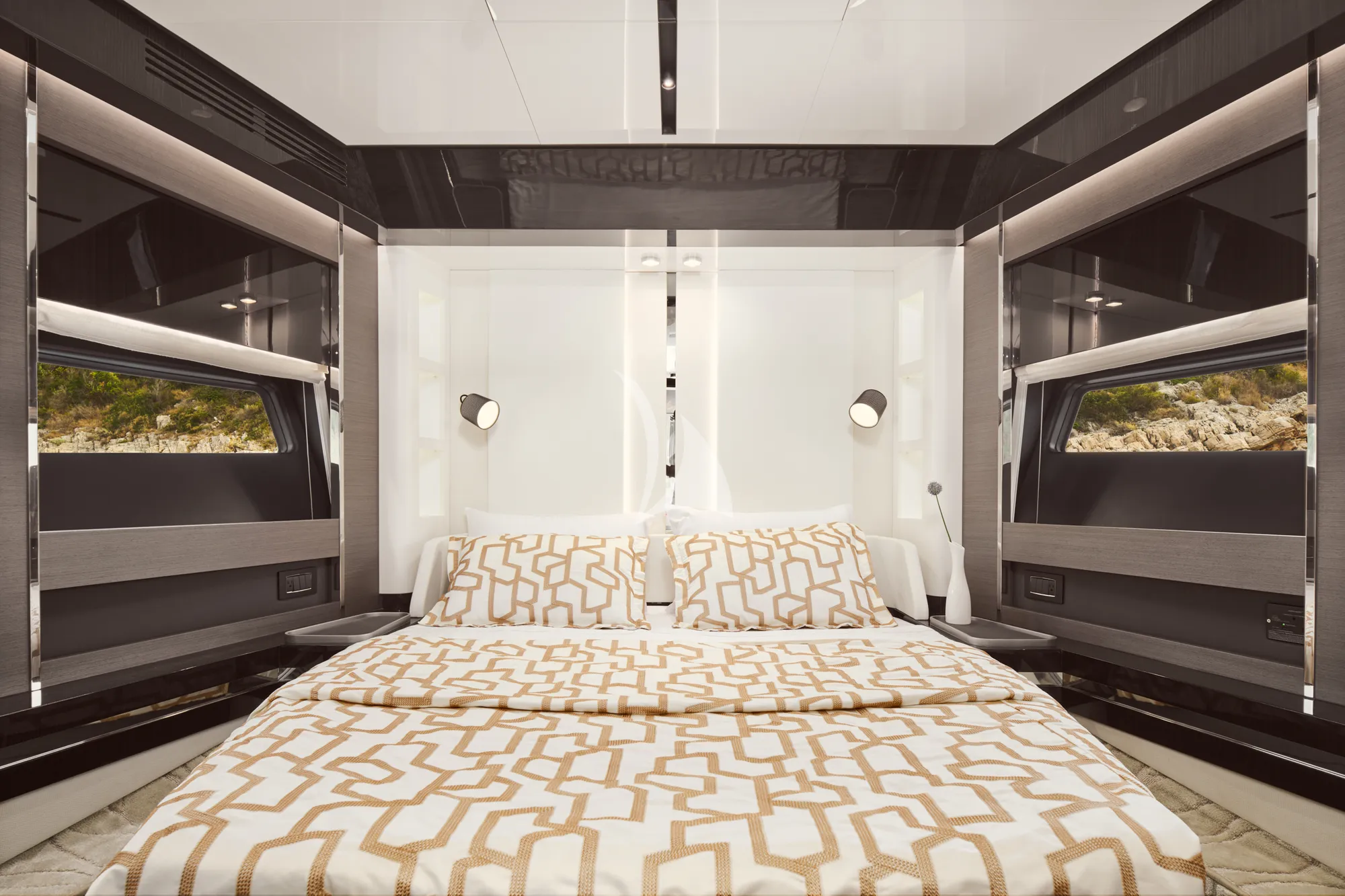 MYNE Azimut S8 - VIP cabin 2