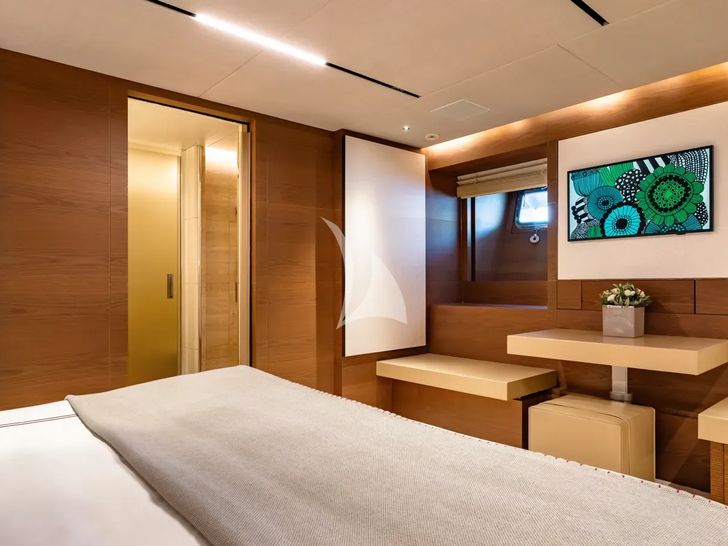 NAIA Sanlorenzo 40 Alloy - VIP cabin 2 seating NAIA Sanlorenzo 40 Alloy - VIP cabin 2 seating