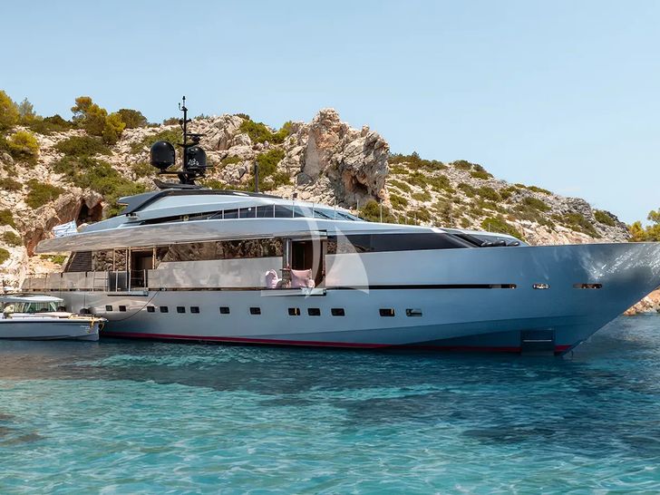 NAIA Sanlorenzo 40 Alloy - anchored NAIA Sanlorenzo 40 Alloy - anchored