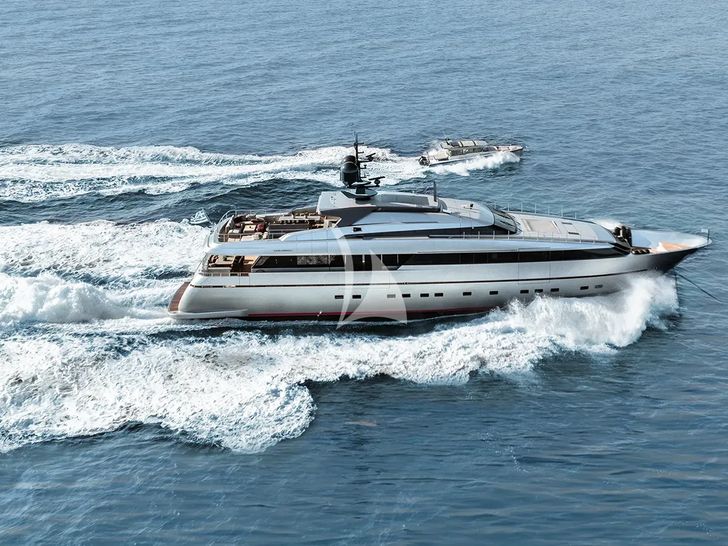 NAIA Sanlorenzo 40 Alloy - cruising with the tender NAIA Sanlorenzo 40 Alloy - cruising with the tender