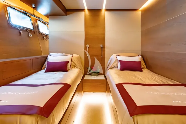 Charter Yacht NAIA - Sanlorenzo 40 Alloy - 5 Cabins - Athens - Mykonos - Paros - Cyclades - Greece