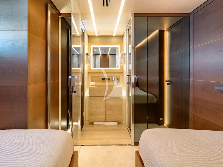 NAIA Sanlorenzo 40 Alloy - twin cabin 2 bathroom NAIA Sanlorenzo 40 Alloy - twin cabin 2 bathroom