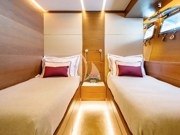 NAIA Sanlorenzo 40 Alloy - twin cabin 2 NAIA Sanlorenzo 40 Alloy - twin cabin 2