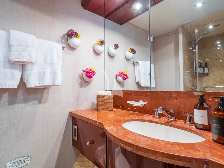 NAMASTAY Lazzara 116 - VIP cabin 2 bathroom NAMASTAY Lazzara 116 - VIP cabin 2 bathroom