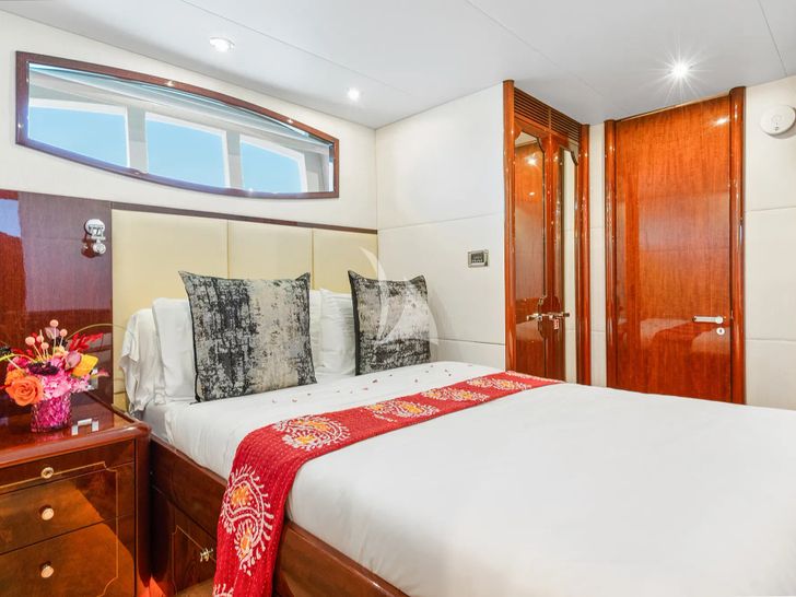 NAMASTAY Lazzara 116 - VIP cabin 3 NAMASTAY Lazzara 116 - VIP cabin 3
