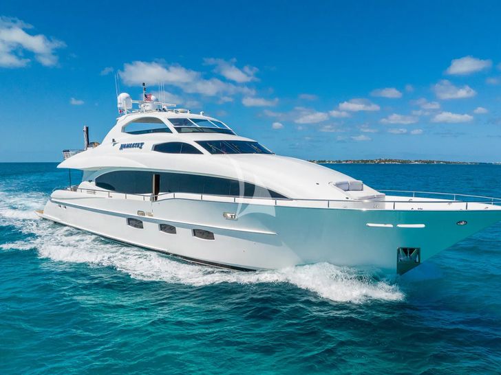 NAMASTAY Lazzara 116 - cruising NAMASTAY Lazzara 116 - cruising