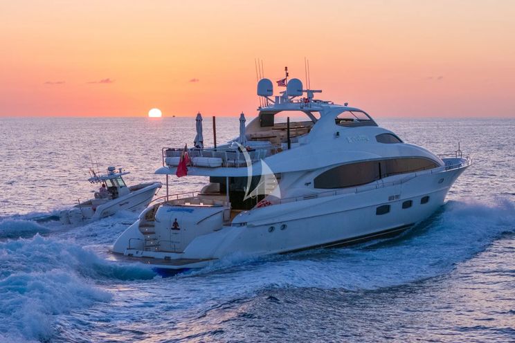 Charter Yacht NAMASTAY - Lazzara 116 - 5 Cabins - Nassau - Exumas - Staniel Cay - Bahamas