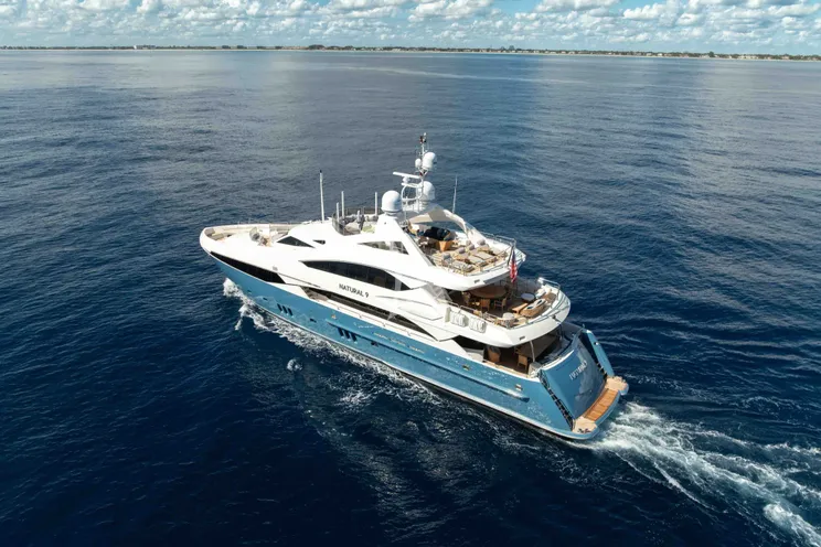 Charter Yacht NATURAL 9 - Sunseeker 37m - 5 Cabins - Nassau - Exumas - Bahamas