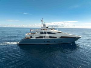 NATURAL 9 - Sunseeker 37m - 5 Cabins - Nassau - Exumas - Bahamas NATURAL 9 - Sunseeker 37m - 5 Cabins - Nassau - Exumas - Bahamas