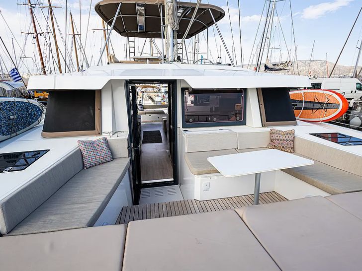 NAUSICAA Bali 4.4 - foredeck lounge NAUSICAA Bali 4.4 - foredeck lounge