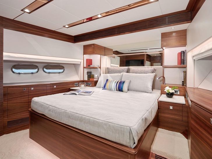 NAYA MARYN Horizon 94 - VIP cabin 1 other angle NAYA MARYN Horizon 94 - VIP cabin 1 other angle