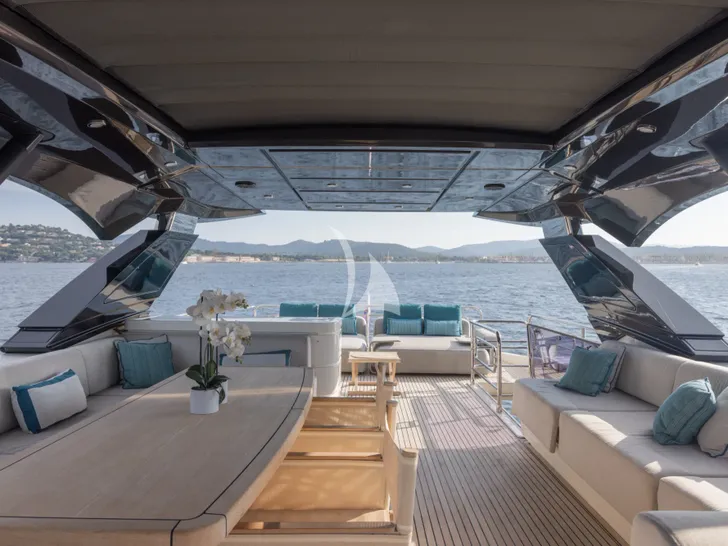 NAYLA Monte Carlo 75 - flybridge aft NAYLA Monte Carlo 75 - flybridge aft