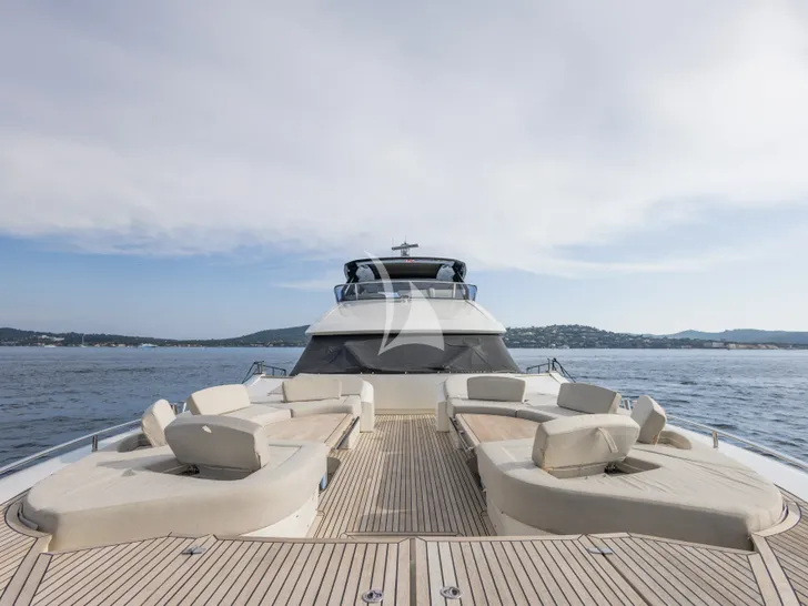 NAYLA Monte Carlo 75 - foredeck NAYLA Monte Carlo 75 - foredeck