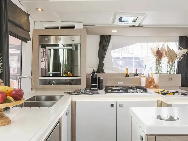 NEFELI Fountaine Pajot Saona 47 - galley NEFELI Fountaine Pajot Saona 47 - galley