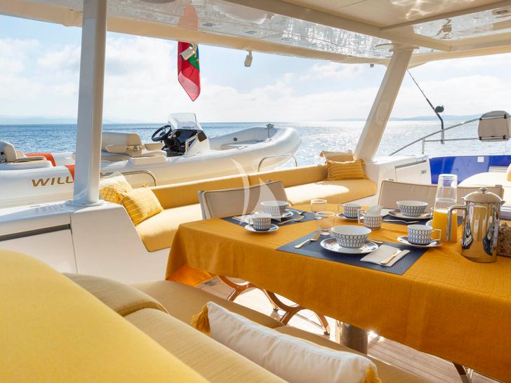 NEFESH Lagoon Seventy 7 - aft alfresco dining area NEFESH Lagoon Seventy 7 - aft alfresco dining area