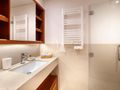 NEFESH - Lagoon Seventy 7 guest cabin bathroom