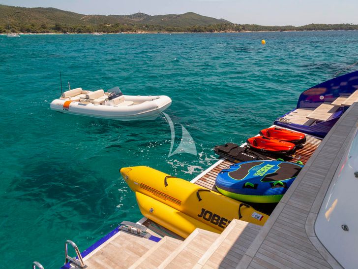 NEFESH Lagoon Seventy 7 - water toys NEFESH Lagoon Seventy 7 - water toys